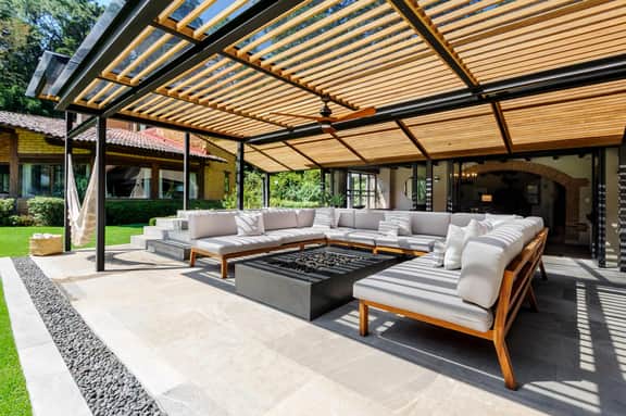 BKVB010 FU Casas Abi